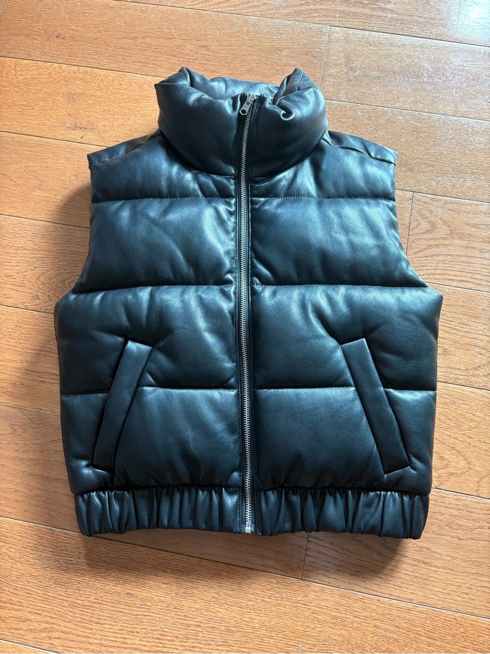 Abercrombie & Fitch Black Quilted Faux-Leather Puffer Vest